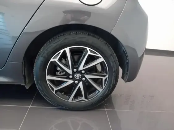 TOYOTA YARIS IV - voiture d'occasion - Photo 24