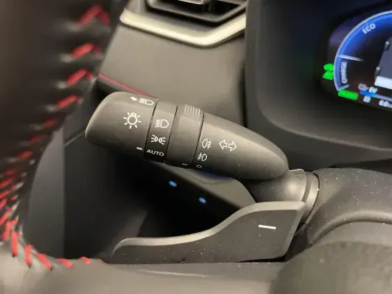 TOYOTA RAV4 V - voiture d'occasion - Photo 19