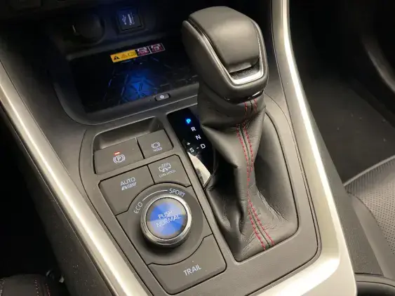 TOYOTA RAV4 V - voiture d'occasion - Photo 24