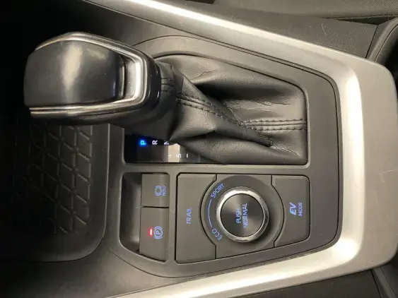 TOYOTA RAV4 V - voiture d'occasion - Photo 19