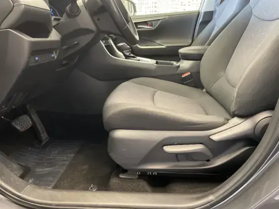 TOYOTA RAV4 V - voiture d'occasion - Photo 21