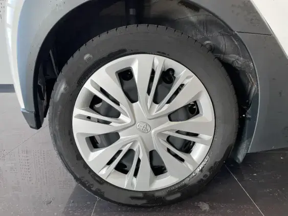 TOYOTA AYGO X - voiture d'occasion - Photo 23