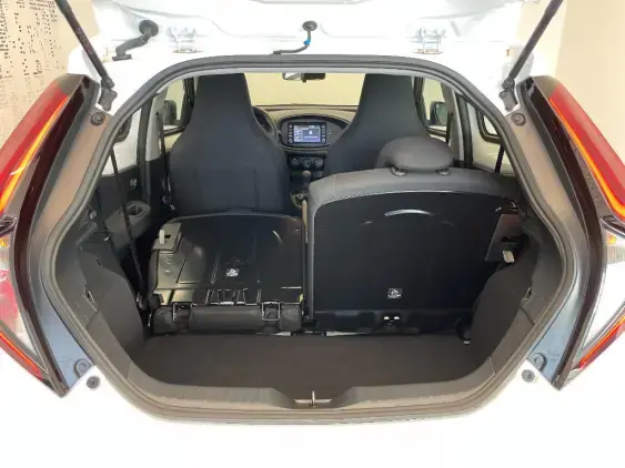 TOYOTA AYGO X - voiture d'occasion - Photo 15