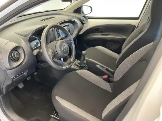 TOYOTA AYGO X - voiture d'occasion - Photo 17