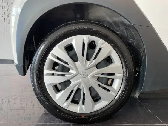 TOYOTA AYGO X - voiture d'occasion - Photo 23