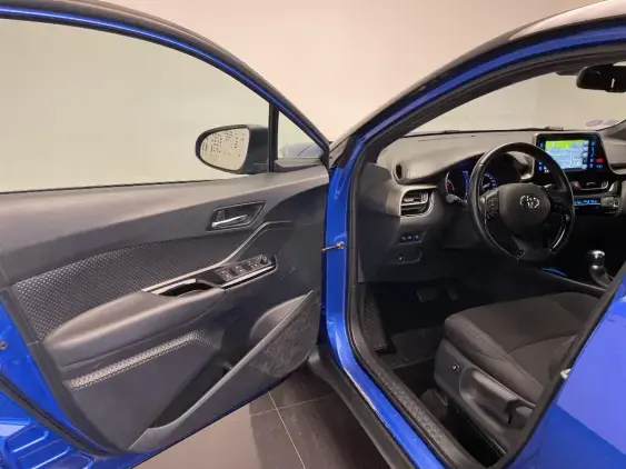 TOYOTA C-HR - voiture d'occasion - Photo 19