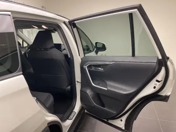 TOYOTA RAV4 V - voiture d'occasion - Photo 20