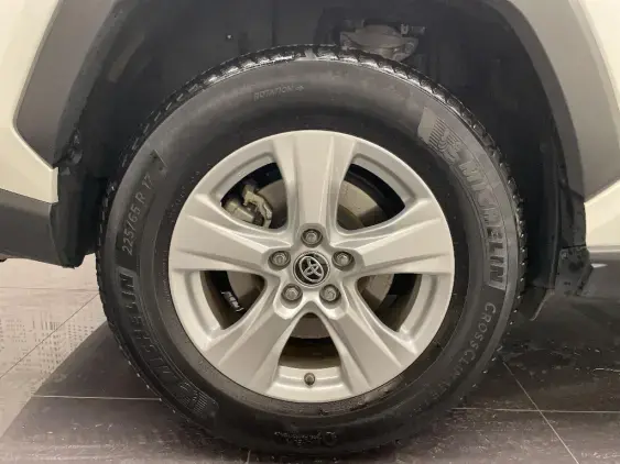 TOYOTA RAV4 V - voiture d'occasion - Photo 24