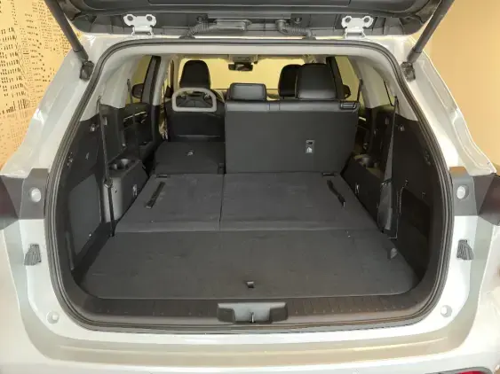 TOYOTA HIGHLANDER - voiture d'occasion - Photo 16