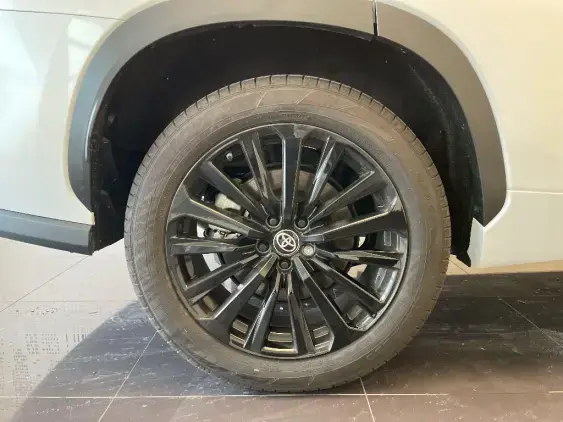 TOYOTA HIGHLANDER - voiture d'occasion - Photo 23