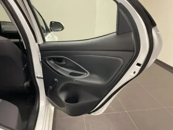 TOYOTA YARIS IV - voiture d'occasion - Photo 19