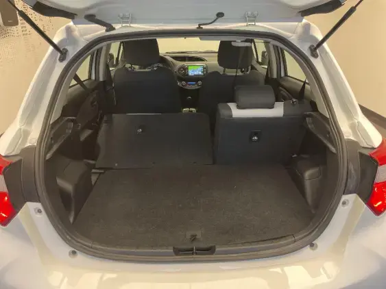 TOYOTA YARIS III - voiture d'occasion - Photo 16