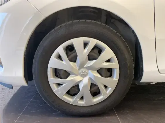 TOYOTA YARIS III - voiture d'occasion - Photo 22