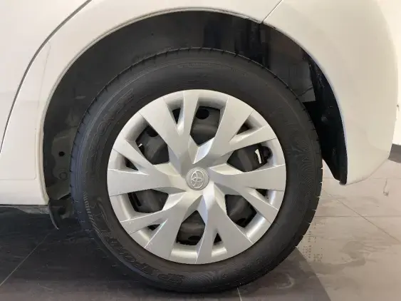 TOYOTA YARIS III - voiture d'occasion - Photo 23