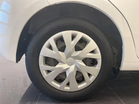 TOYOTA YARIS III - voiture d'occasion - Photo 24