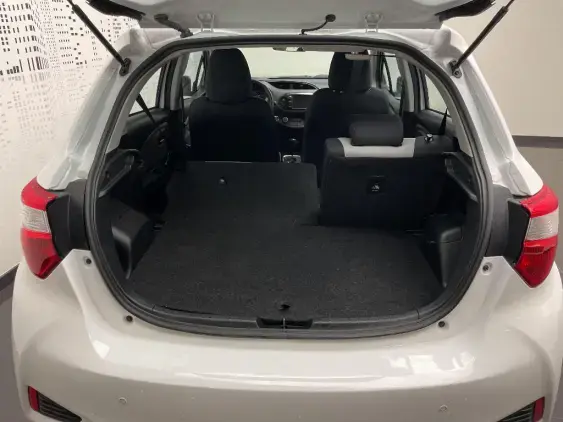 TOYOTA YARIS III - voiture d'occasion - Photo 15