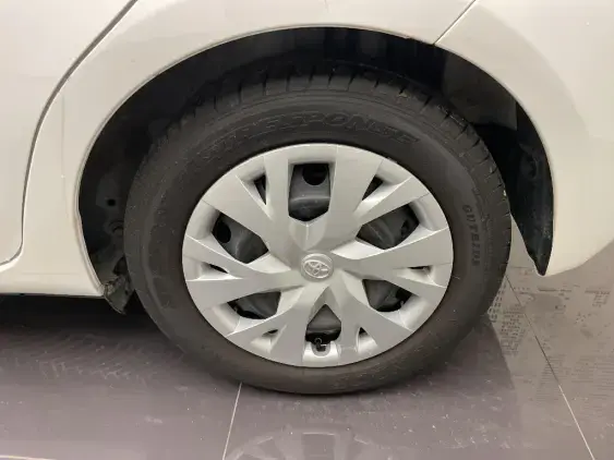 TOYOTA YARIS III - voiture d'occasion - Photo 23