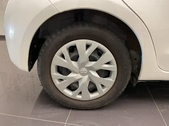 TOYOTA YARIS III - voiture d'occasion - Photo 24