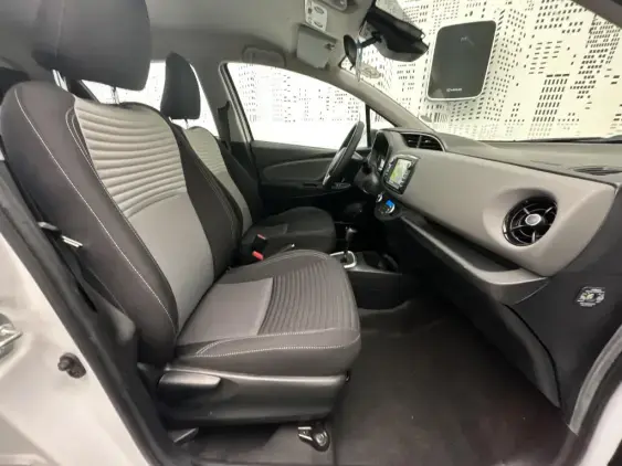 TOYOTA YARIS III - voiture d'occasion - Photo 18