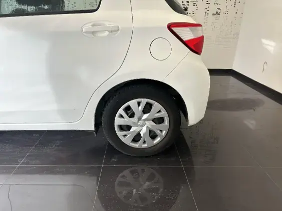 TOYOTA YARIS III - voiture d'occasion - Photo 23