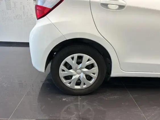 TOYOTA YARIS III - voiture d'occasion - Photo 24