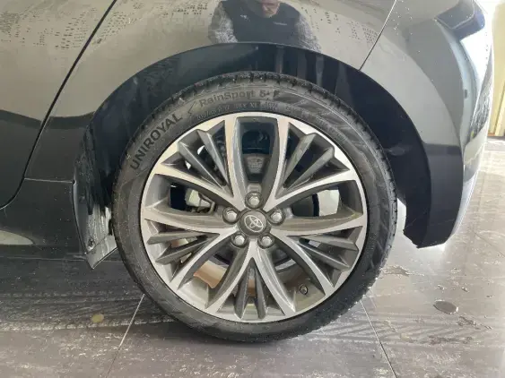 TOYOTA YARIS IV - voiture d'occasion - Photo 24