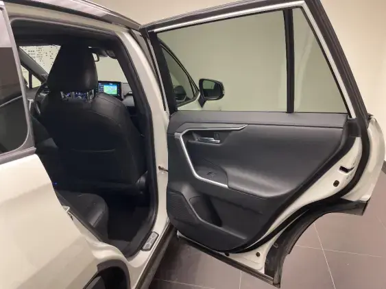 TOYOTA RAV4 V - voiture d'occasion - Photo 20