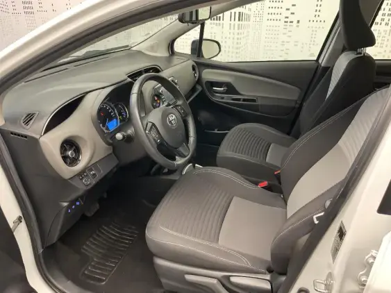 TOYOTA YARIS III - voiture d'occasion - Photo 18