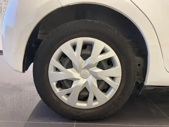 TOYOTA YARIS III - voiture d'occasion - Photo 24