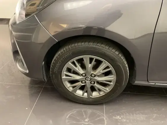 TOYOTA YARIS III - voiture d'occasion - Photo 21