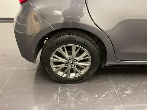 TOYOTA YARIS III - voiture d'occasion - Photo 23