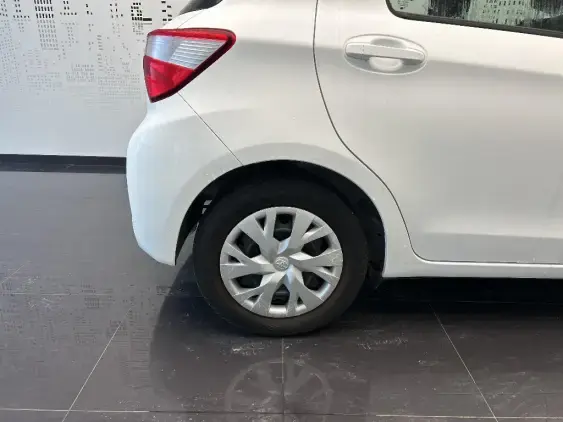 TOYOTA YARIS III - voiture d'occasion - Photo 23