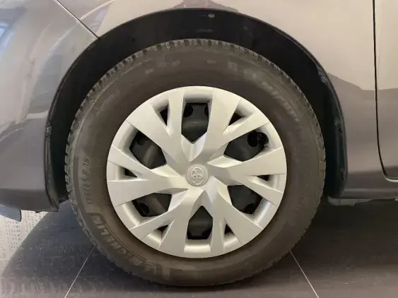 TOYOTA YARIS III - voiture d'occasion - Photo 21