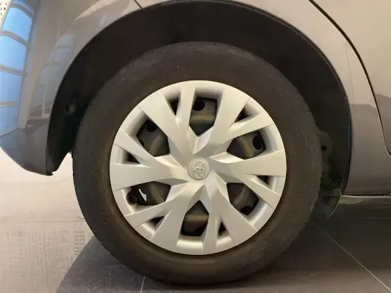 TOYOTA YARIS III - voiture d'occasion - Photo 23