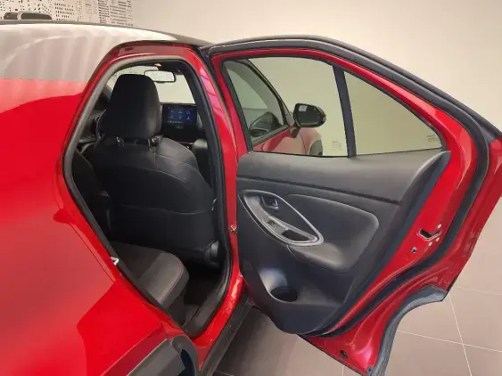 TOYOTA YARIS CROSS I - voiture d'occasion - Photo 20