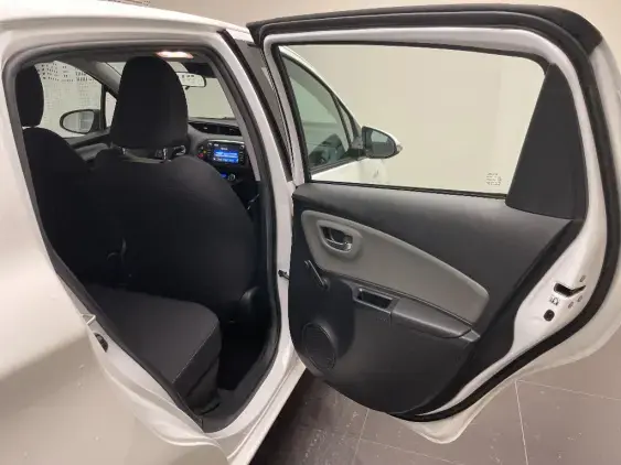 TOYOTA YARIS III - voiture d'occasion - Photo 20