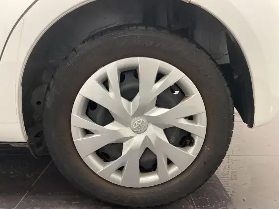 TOYOTA YARIS III - voiture d'occasion - Photo 23