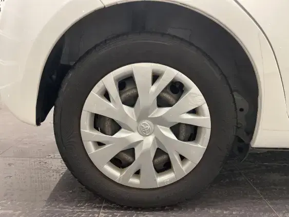 TOYOTA YARIS III - voiture d'occasion - Photo 24