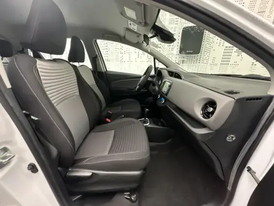 TOYOTA YARIS III - voiture d'occasion - Photo 18