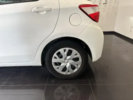 TOYOTA YARIS III - voiture d'occasion - Photo 23