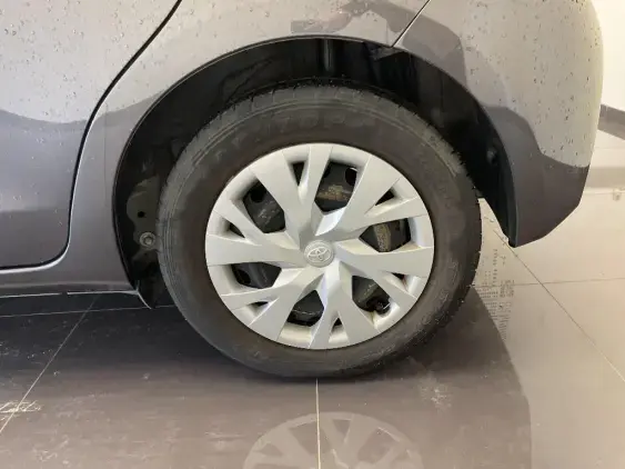 TOYOTA YARIS III - voiture d'occasion - Photo 23