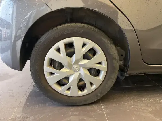 TOYOTA YARIS III - voiture d'occasion - Photo 24