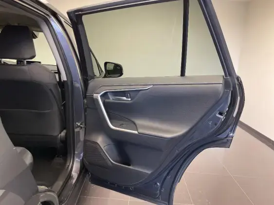 TOYOTA RAV4 V - voiture d'occasion - Photo 19