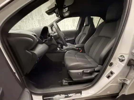 TOYOTA YARIS CROSS I - voiture d'occasion - Photo 18