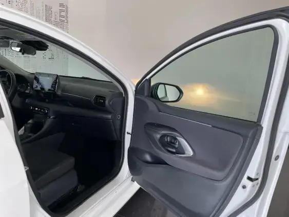 TOYOTA YARIS IV - voiture d'occasion - Photo 20