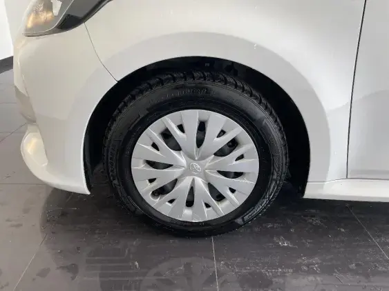 TOYOTA YARIS IV - voiture d'occasion - Photo 23