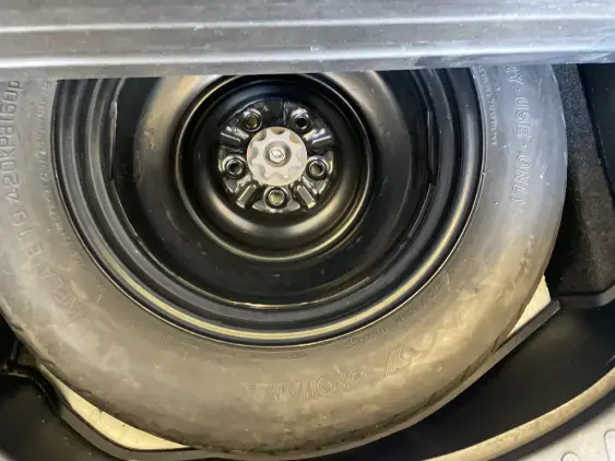 TOYOTA RAV4 IV - voiture d'occasion - Photo 16