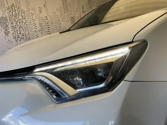 TOYOTA RAV4 IV - voiture d'occasion - Photo 20