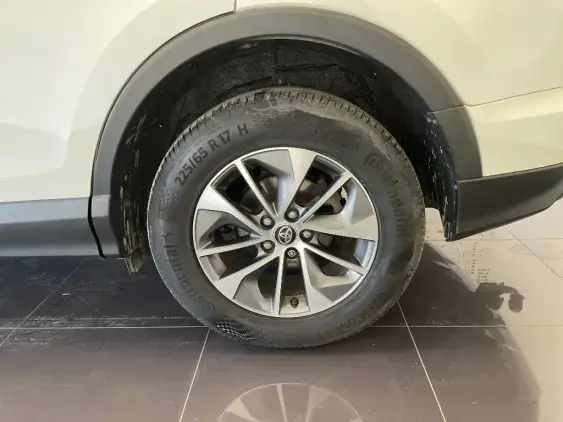 TOYOTA RAV4 IV - voiture d'occasion - Photo 22