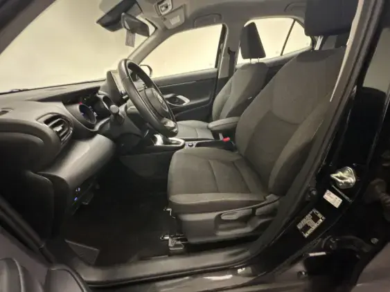 TOYOTA YARIS CROSS I - voiture d'occasion - Photo 19